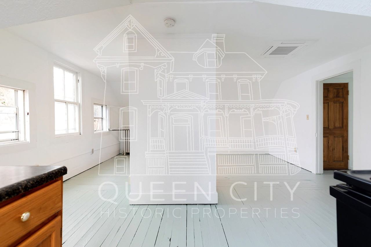 901 West Beverley Street - Photo 4 of 14