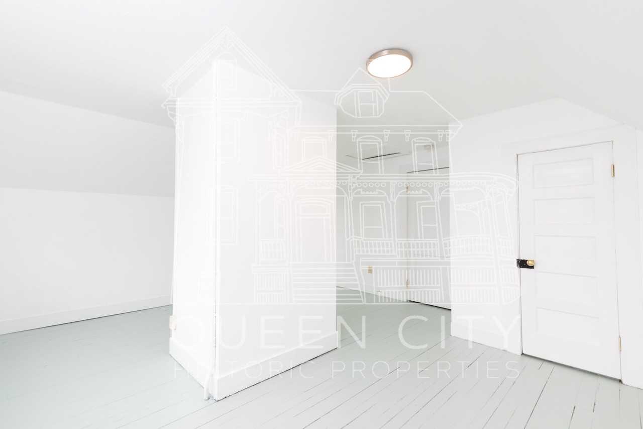 901 West Beverley Street - Photo 7 of 14