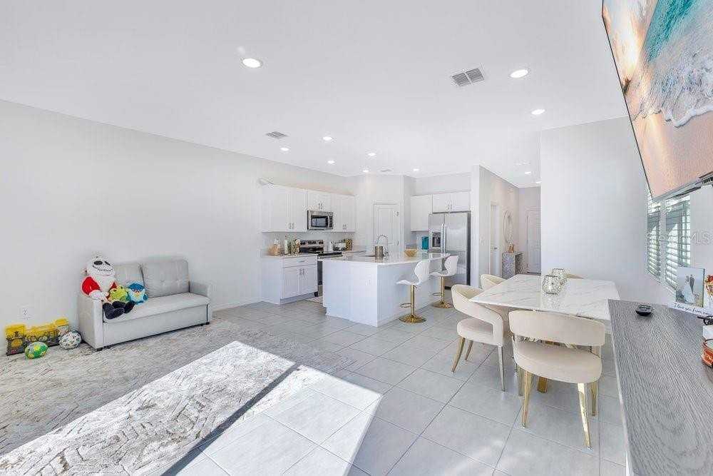 3768 Sepia St - Photo 3 of 33