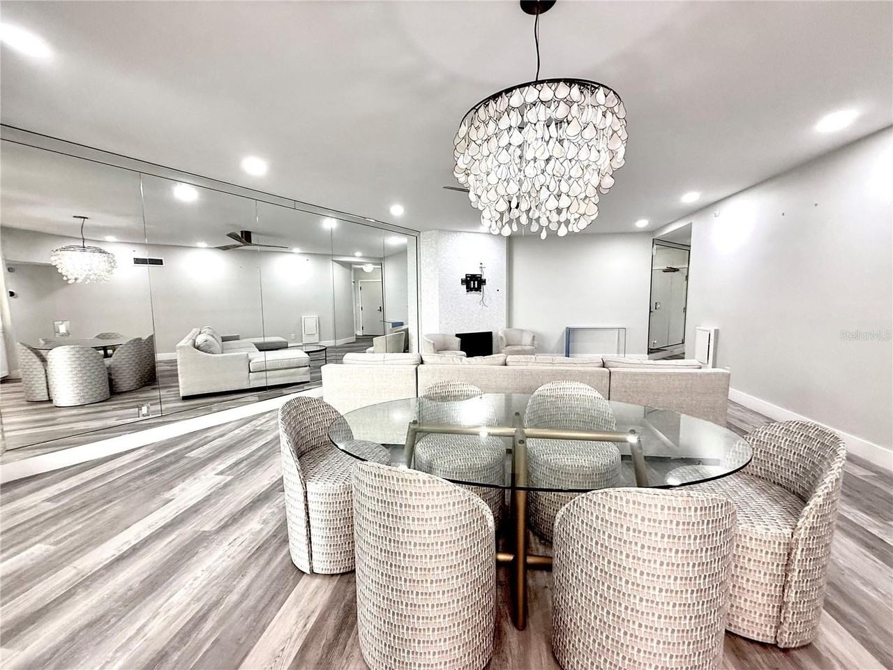 1600 Gulf Blvd #1112 - Photo 3 of 17