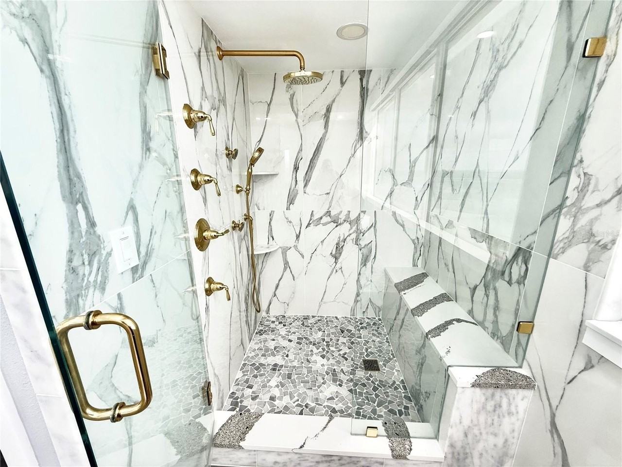 1600 Gulf Blvd #1112 - Photo 7 of 17