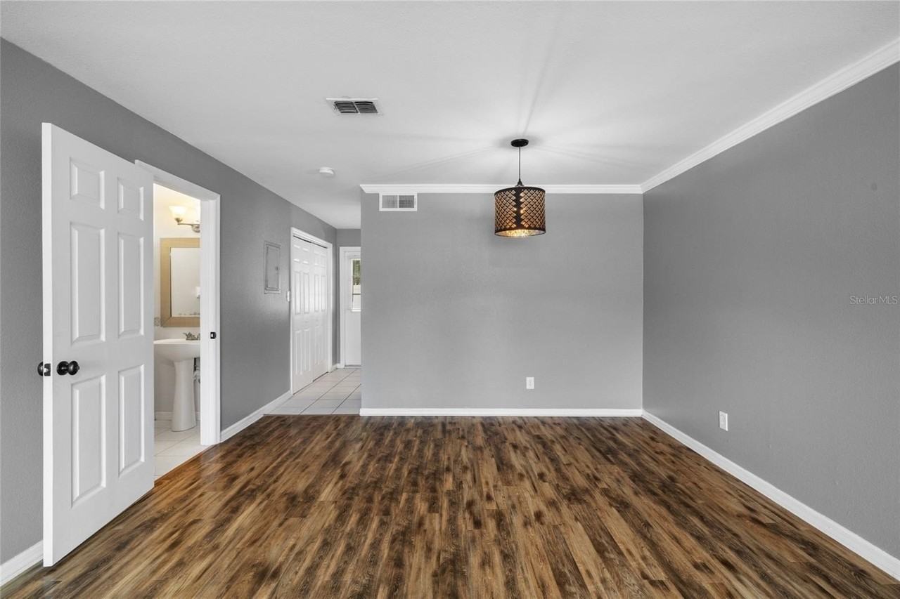 37250 Embassy Park Ln - Photo 7 of 26