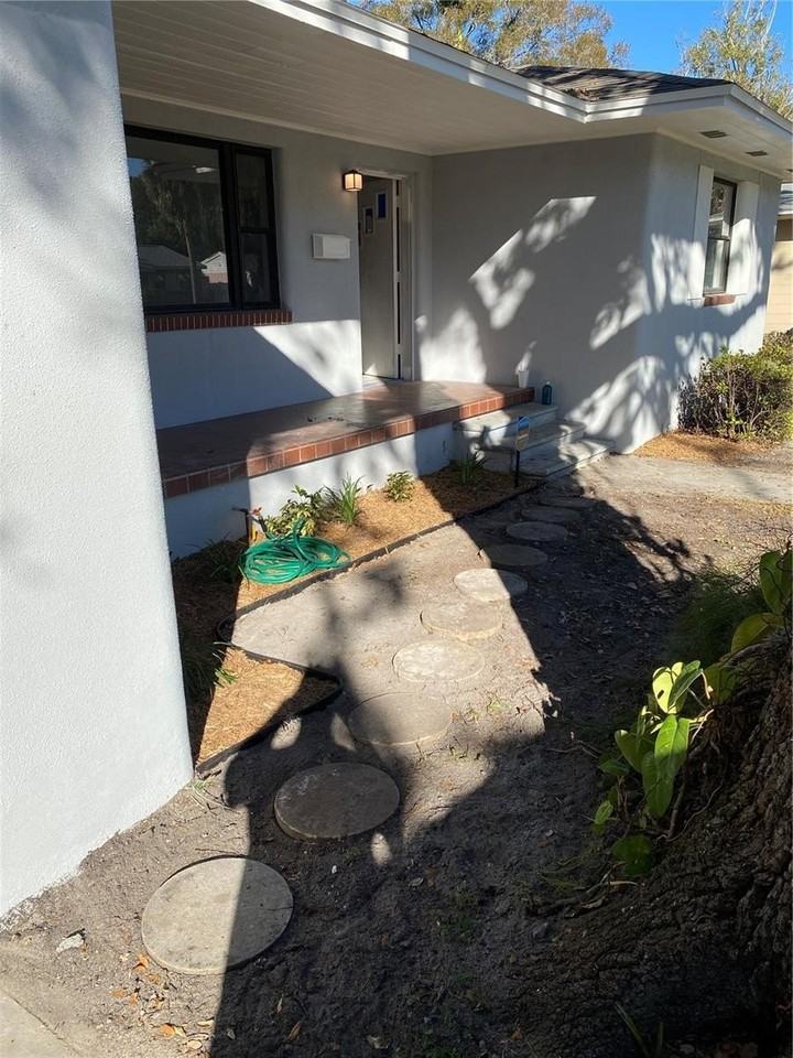 727 27th Ave S - Photo 4 of 29