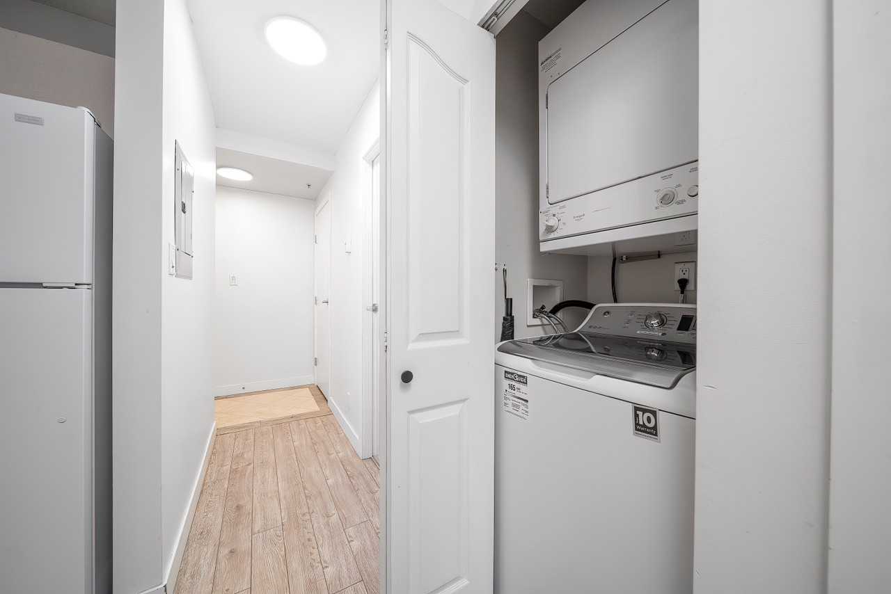 1331 Alberni St - Photo 2 of 10