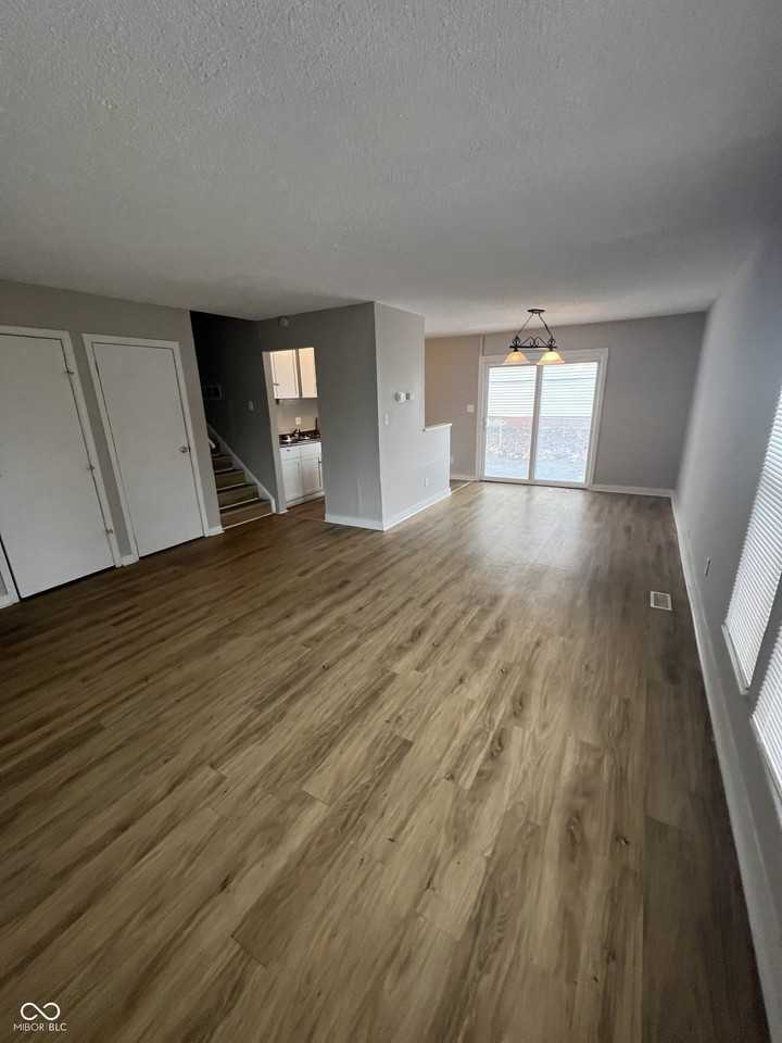 9413 English Oak Dr - Photo 5 of 21