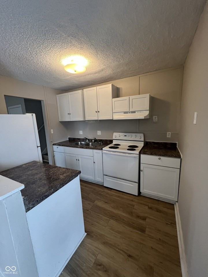 9413 English Oak Dr - Photo 6 of 21