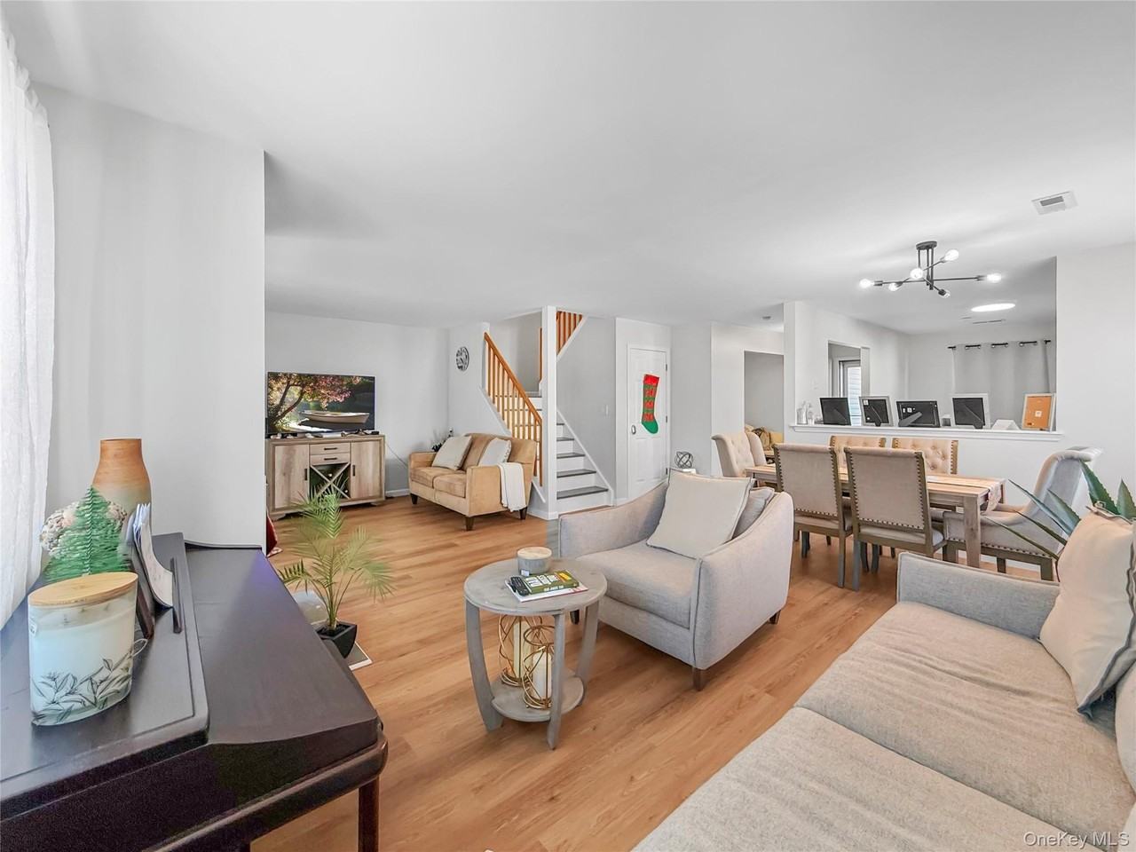 50 Lois Ln - Photo 7 of 23