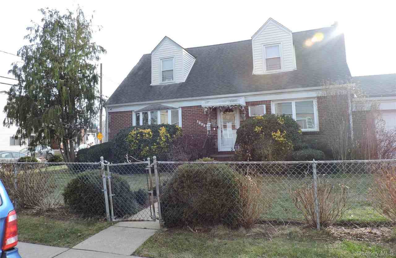 1299 World Ave Unit 2 #2 - Photo 2 of 13