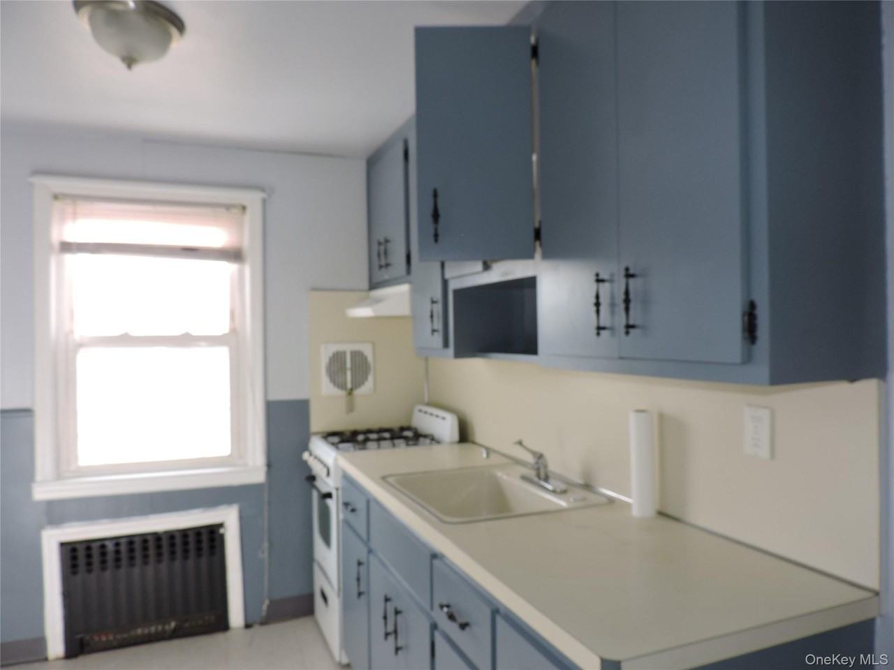 1299 World Ave Unit 2 #2 - Photo 5 of 13