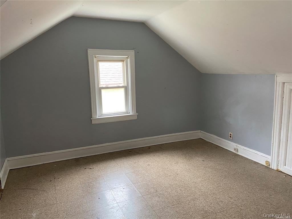 21522 112th Ave - Photo 3 of 12