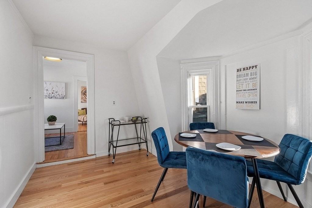 52 Bonair St Apt 3 #3 - Photo 5 of 40