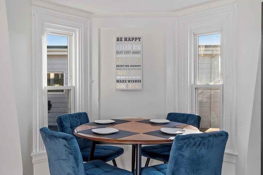 52 Bonair St Apt 3 #3 - Photo 6 of 40