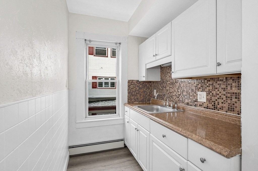 220 Concord St Unit 2 #2 - Photo 7 of 31