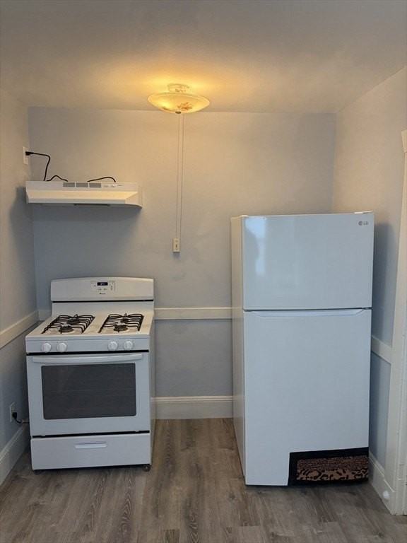 146 Willow St Apt 2 #2 - Photo 5 of 19