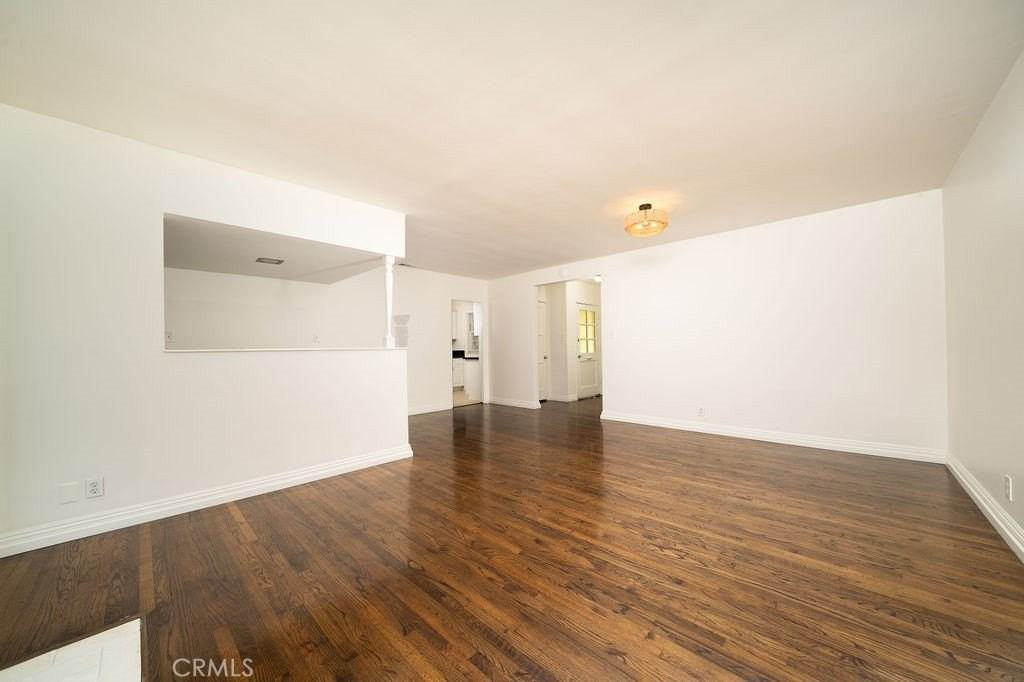 2542 Vuelta Grande Ave - Photo 6 of 37