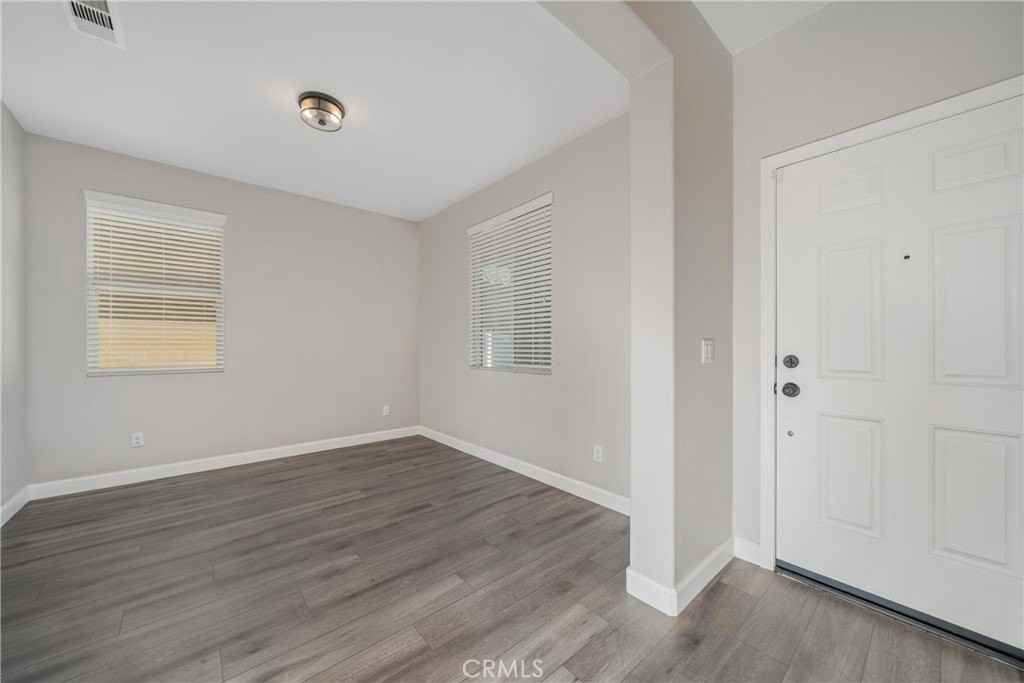 24865 Quenada Dr - Photo 4 of 37