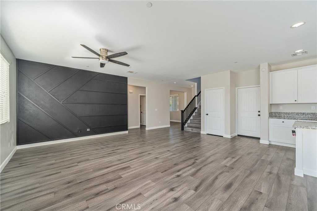 24865 Quenada Dr - Photo 7 of 37