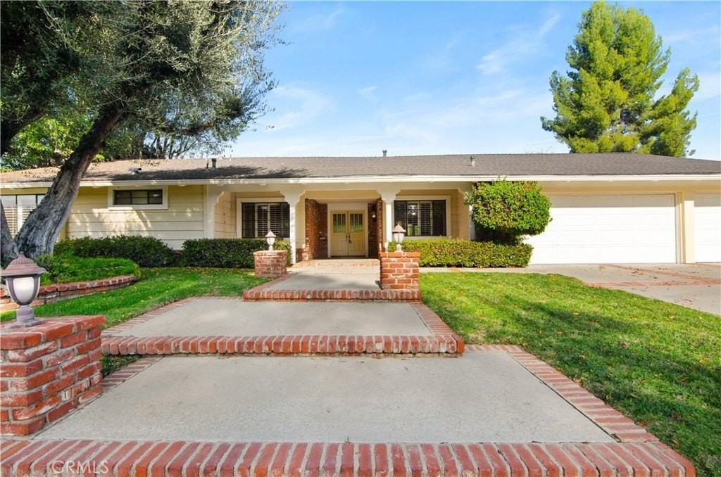 20751 De Forest St - Photo 2 of 36