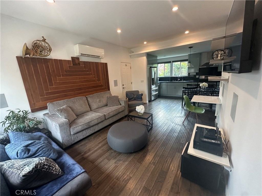 1834 9th St - Photo 2 of 15