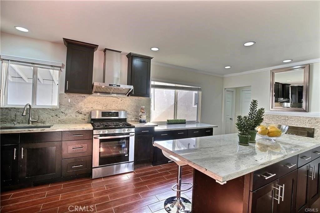 1231 S Holly Pl - Photo 7 of 25