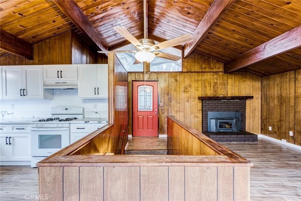 389 Dorn Dr - Photo 7 of 46