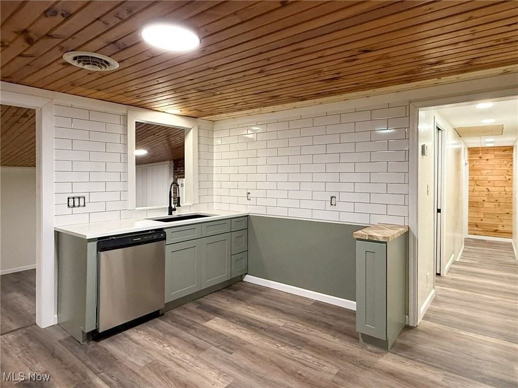 11370 Parkside Ave Ne - Photo 5 of 26