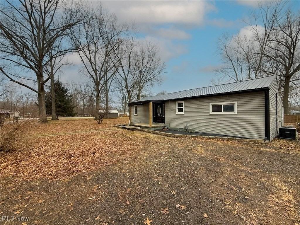 11370 Parkside Ave Ne - Photo 6 of 26