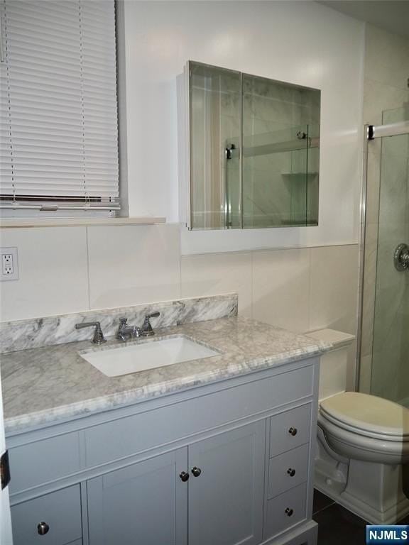 410 Morningside Ave - Photo 4 of 16