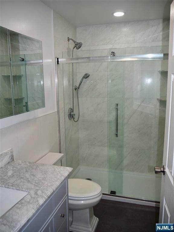 410 Morningside Ave - Photo 5 of 16