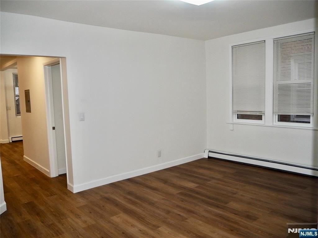 410 Morningside Ave - Photo 6 of 16