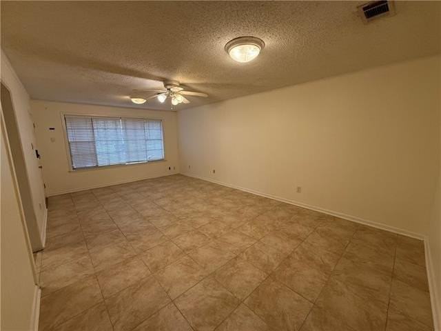 646 Castain Dr - Photo 3 of 10