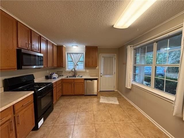 646 Castain Dr - Photo 4 of 10