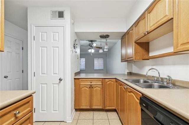 4059 Division St - Photo 4 of 16