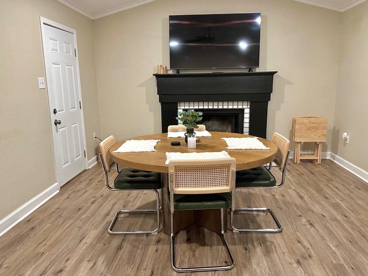 Rene Dr - Photo 4 of 38