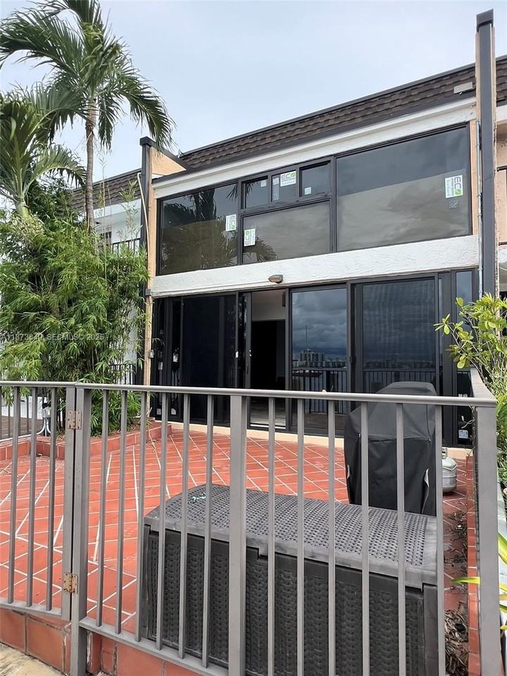 2777 Ne 165th Ter #23 - Photo 7 of 8