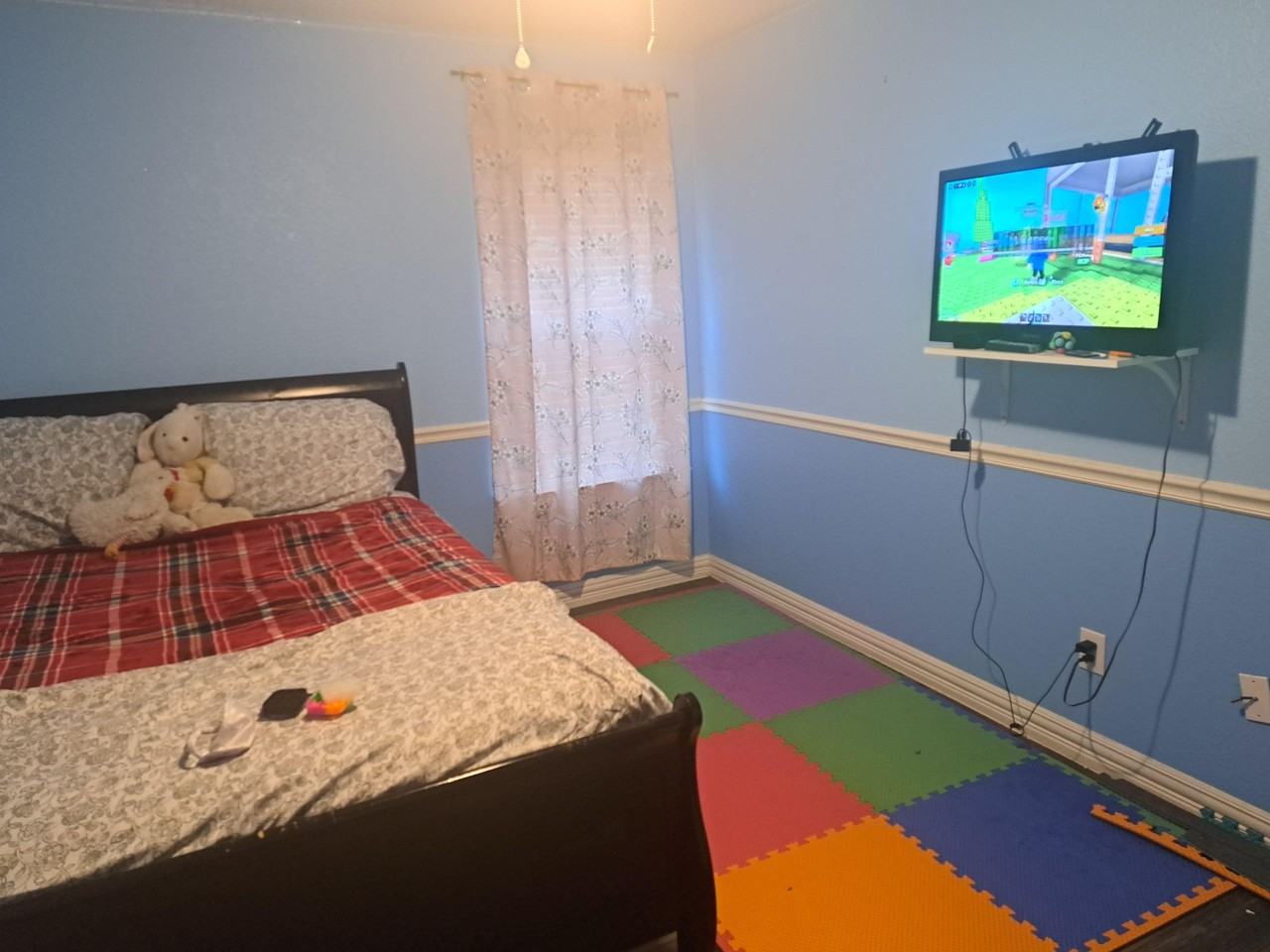 Ashland Ct - Photo 4 of 6