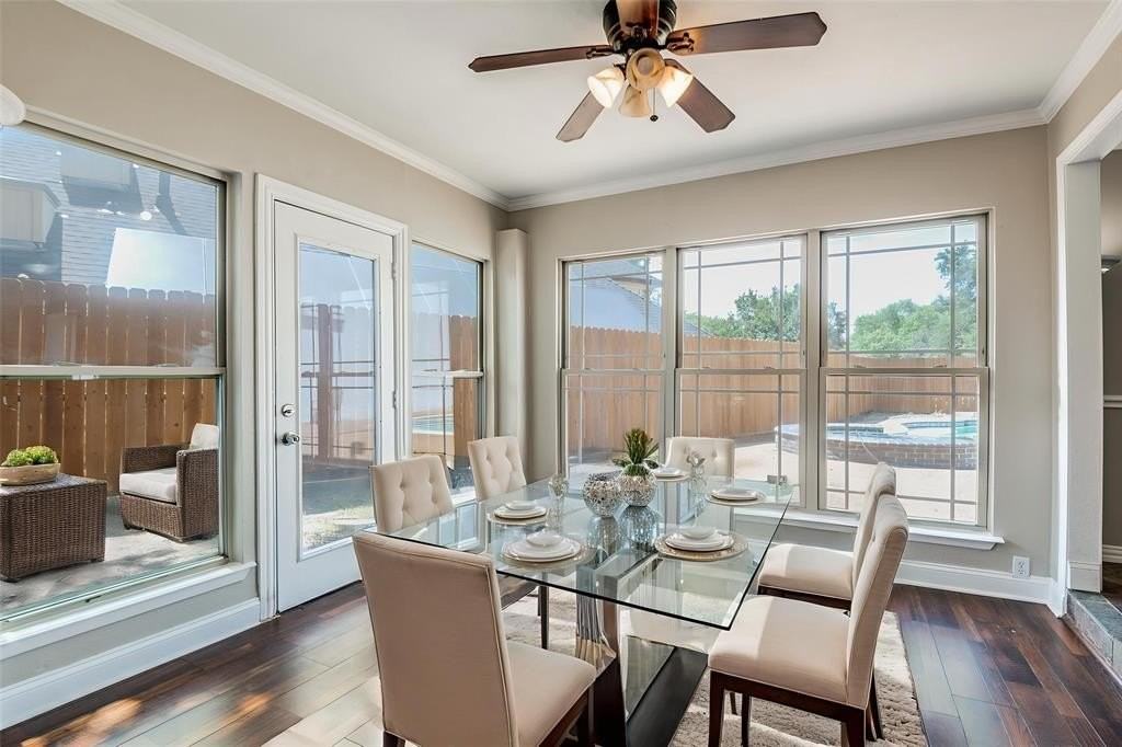 3104 Cambridge Dr - Photo 4 of 17