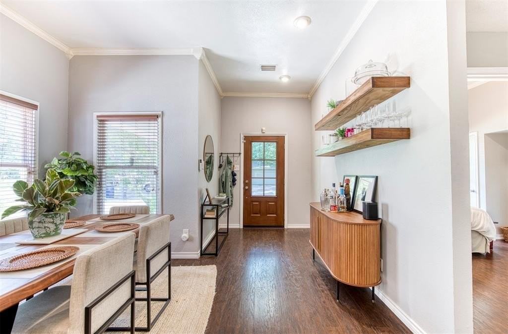 5425 Victor St - Photo 5 of 25