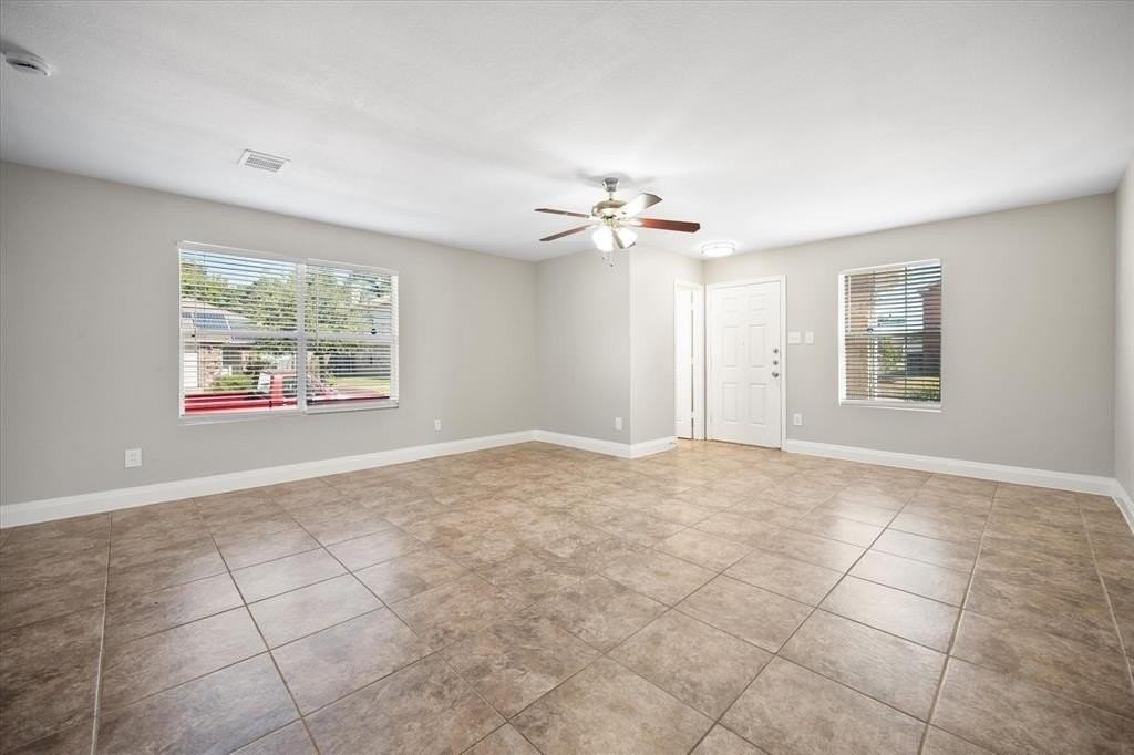 800 Green Heath Ave - Photo 4 of 24