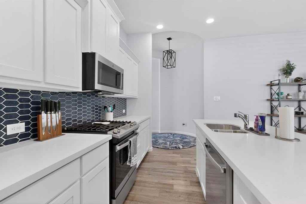 2319 Kirkstall Way - Photo 5 of 29