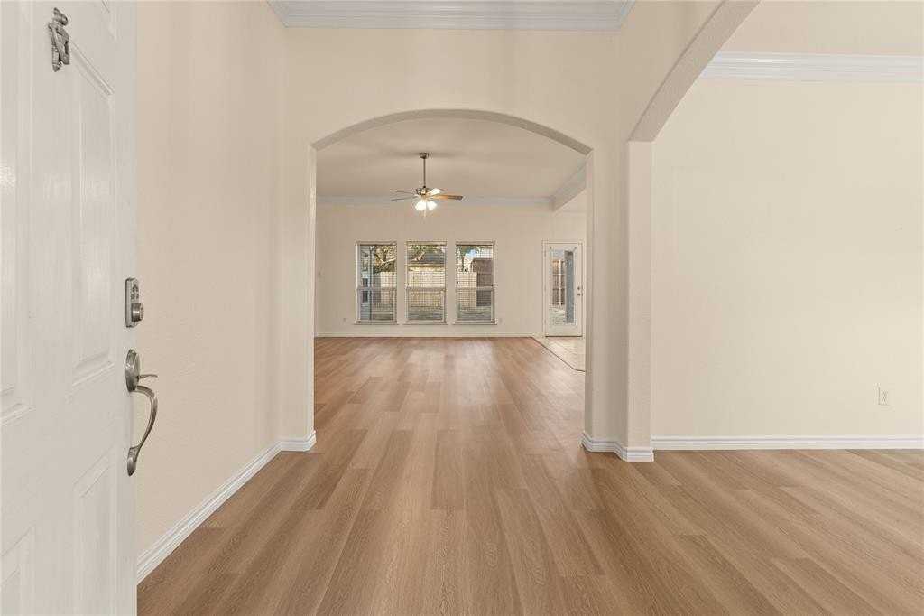 9600 Saw Dust Dr - Photo 4 of 32