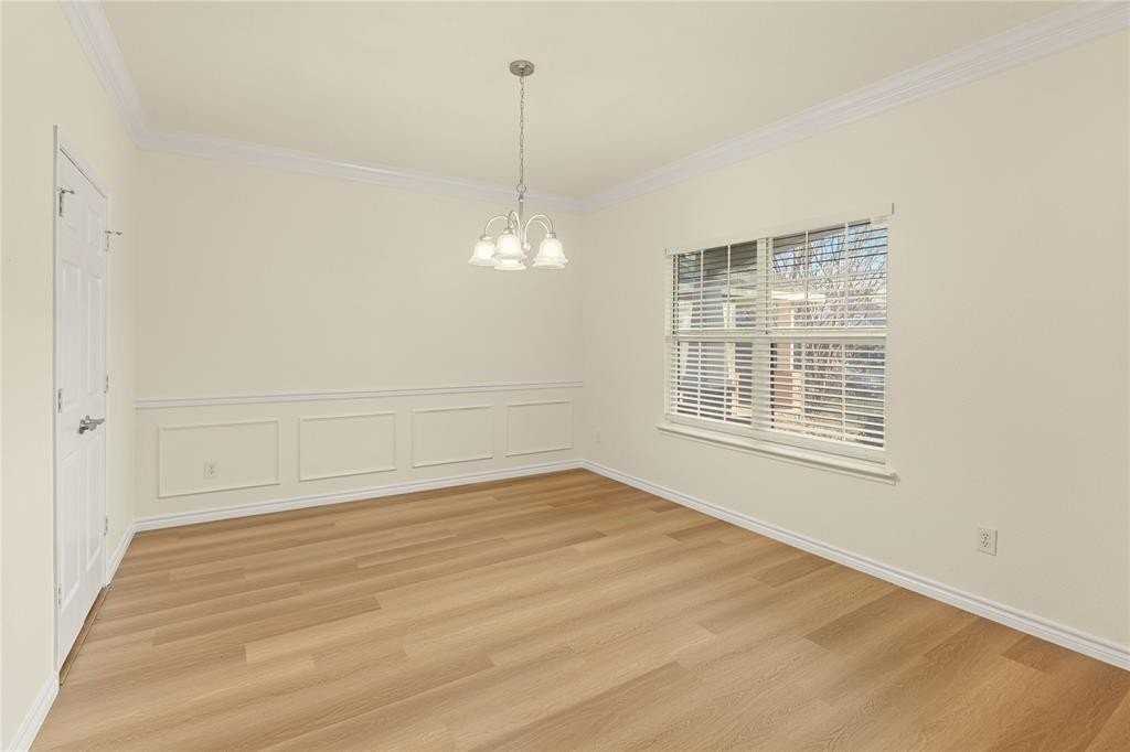 9600 Saw Dust Dr - Photo 5 of 32