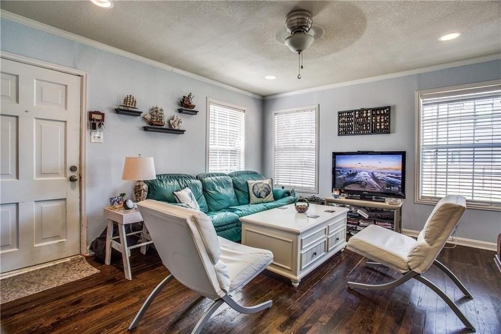 3213 Forest Park Blvd - Photo 2 of 11