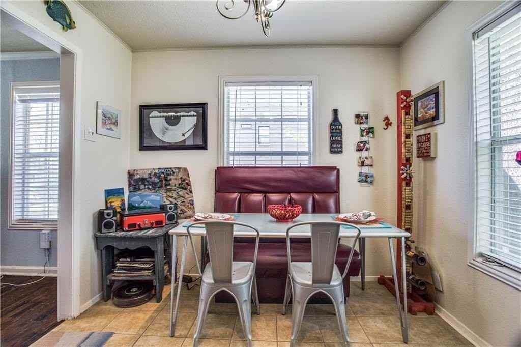 3213 Forest Park Blvd - Photo 5 of 11