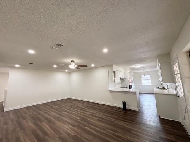 1618 Oakridge Dr - Photo 4 of 24