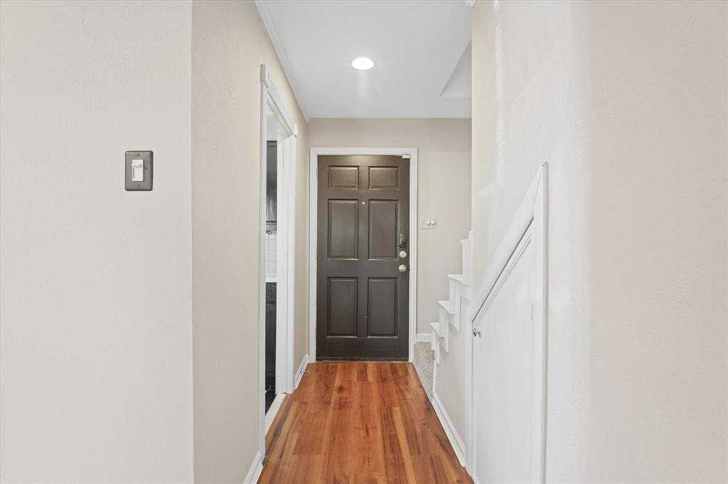 4409 Travis St #L - Photo 5 of 30