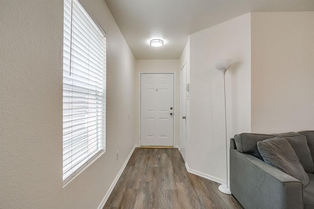 6612 Meadow Way Ln - Photo 5 of 37