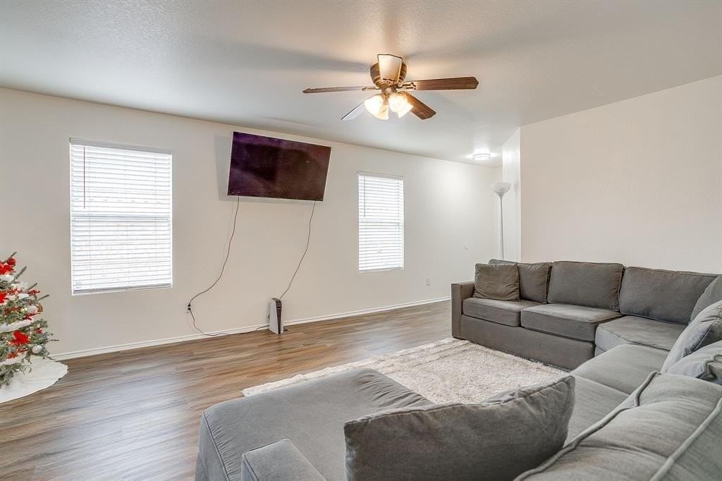 6612 Meadow Way Ln - Photo 7 of 37