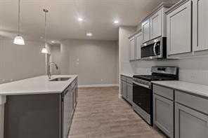 15725 Hazelhurst Ln - Photo 6 of 23