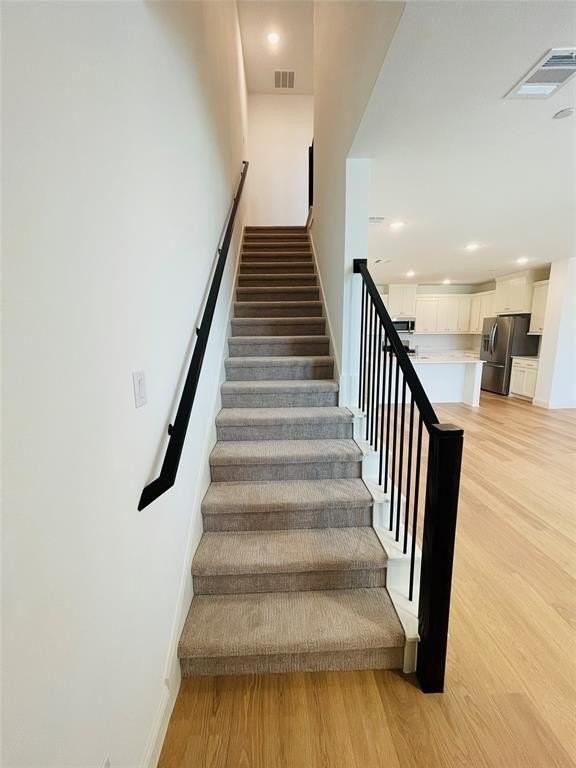 1025 Stockton Dr - Photo 3 of 17